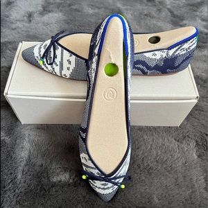 *Brand New* Archived Botanical Navy Rothy’s Flats